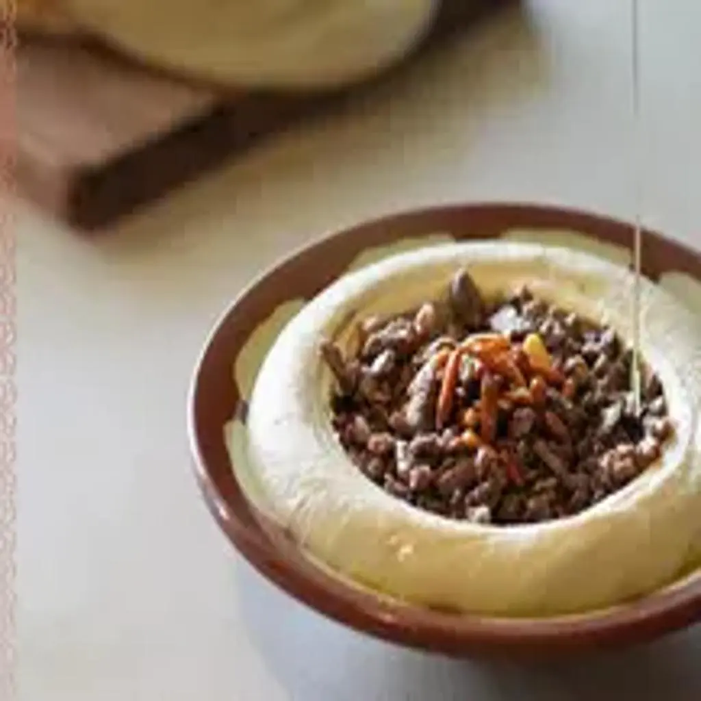 Hummus with Meat
